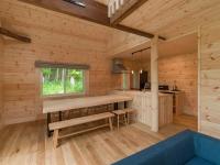 lamp yamanaka-Private Villa for Up to 10 Guests, Free BBQ, Baby-Friendly, 5-Min Drive from Lake Yamanaka, 20-Min Drive from Lake Kawaguchiにあるキッチンまたは簡易キッチン