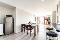 A kitchen or kitchenette at Villa Villacolle