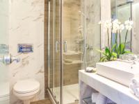 Kúpeľňa v ubytovaní Mercure Rhodes Alexia Hotel & Spa