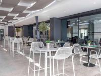 Reštaurácia alebo iné gastronomické zariadenie v ubytovaní Mercure Rhodes Alexia Hotel & Spa