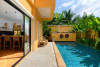 Bazén v ubytování The Orange Villa Near Beach 海灘附近的家庭別墅 nebo v jeho okolí
