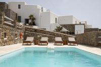 Bazén v ubytování Senses Luxury Suites & Villas nebo v jeho okolí