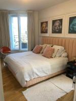 Paris/Champs-Elys&eacute;es tesisinde bir odada yatak veya yataklar