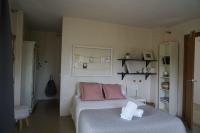 Łóżko lub łóżka w pokoju w obiekcie El Toro Blanco Luxury Villa in Andalucia