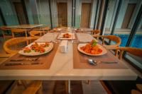 Jídlo v rezortu nebo okolí