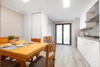 Kuchyň nebo kuchyňský kout v ubytování Villa CANTALITA, Muro Beach, Alcudia