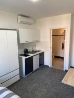 Kuchyňa alebo kuchynka v ubytovaní Apartments Lia-Jolie