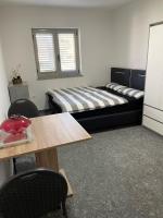 Posteľ alebo postele v izbe v ubytovaní Apartments Lia-Jolie