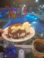 Mad på resortet eller i nærheden