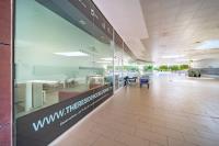 A seating area at A beautiful pool view apartment - AO1822LT