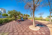 A garden outside A beautiful pool view apartment - AO1822LT