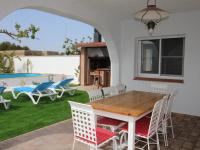 Bazén v ubytování Casa cerca del mar con piscina privada, wifi, aire opcional, mascotas bienvenidas, playa para perros - ES-184-26 nebo v jeho okolí
