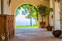 Vonkajšia záhrada v ubytovaní Villa Monserrat by Abahana Luxe