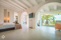 Posteľ alebo postele v izbe v ubytovaní Villa Monserrat by Abahana Luxe