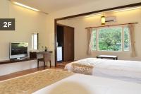 Gallery image of The Blue Lagoon B&amp;B in Fengbin