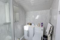 Koupelna v ubytování Spacious 3 Bedroom Home In Glasgow - Free Parking
