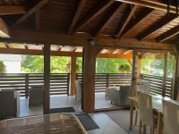 Balkón alebo terasa v ubytovaní Guesthouse Villa Plitvička
