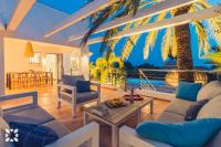 Posezení v ubytování Villa Thalassa by Abahana Villas