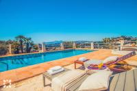 Bazén v ubytování Villa Scarlett by Abahana Villas nebo v jeho okolí