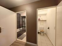 Ein Badezimmer in der Unterkunft sacha&#39;s house ,&agrave; cot&eacute; du RER,val d&#39;europe,Paris-Disney .