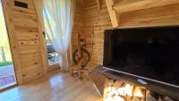 Etno Villas Tara&Petraにあるテレビまたはエンターテインメントセンター