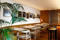 Ein Restaurant oder anderes Speiselokal in der Unterkunft The Barcelona EDITION 