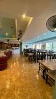 Aquavista Hotel & Suitesにあるレストランまたは飲食店