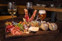 Jídlo v hotelu nebo okolí