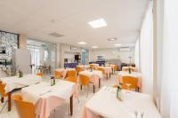 A restaurant or other place to eat at Hotel Santa Faz