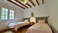 Posteľ alebo postele v izbe v ubytovaní Villa Málaga con Piscina Vallada, Barbacoa y hermosas vistas by AndaraHolidays