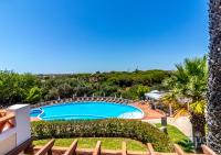 Villa con piscina y vistas en Cegonha Country Club, en Vilamoura