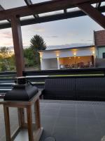 Balkon lub taras w obiekcie Villa Anna, ingyenes Wifivel és parkolással.