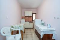 Kuchyňa alebo kuchynka v ubytovaní Double Room Zubovici 16063a
