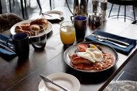 Jídlo v hotelu nebo okolí