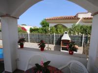 Balkón nebo terasa v ubytování Casa cerca del mar con piscina privada, wifi, aire opcional, mascotas bienvenidas, playa para perros. - ES-184-55