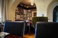 Khu vực ghế ngồi tại Burghof Kyffhäuser