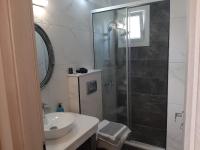 A bathroom at Villa Pappas