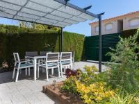Vonkajšia záhrada v ubytovaní Holiday Home Villa Verdi 11 by Interhome