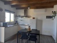 Kuchyň nebo kuchyňský kout v ubytování Apartamento en Mala con vista al mar