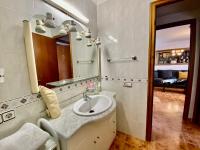 Kúpeľňa v ubytovaní Bale Apartment near the beach by HLCLUB Agency