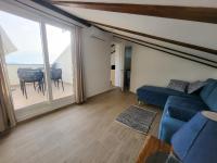Posedenie v ubytovaní Rustic House Diklo 20m from the sea