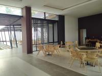 Galeriebild der Unterkunft Lynn Resort Carita in Sukarame