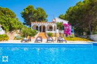 Bazén v ubytovaní Villa California by Abahana Villas alebo v jeho blízkosti