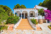 Exteriér alebo vchod do ubytovania Villa California by Abahana Villas
