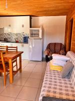 Kitchen o kitchenette sa Adrasan Parlak evleri