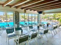 Bazén v ubytování Argiri Resort Hotel & Apartments nebo v jeho okolí