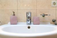 Kúpeľňa v ubytovaní Apartment Promenada- 4pax with Parking