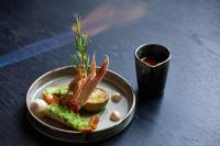 Đồ ăn tại/gần lều trại sang trọng