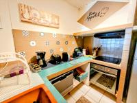 Kuchyňa alebo kuchynka v ubytovaní St Joseph · Great holiday flat - old town for 4
