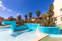 The swimming pool at or close to Gmar House relax y naturaleza
